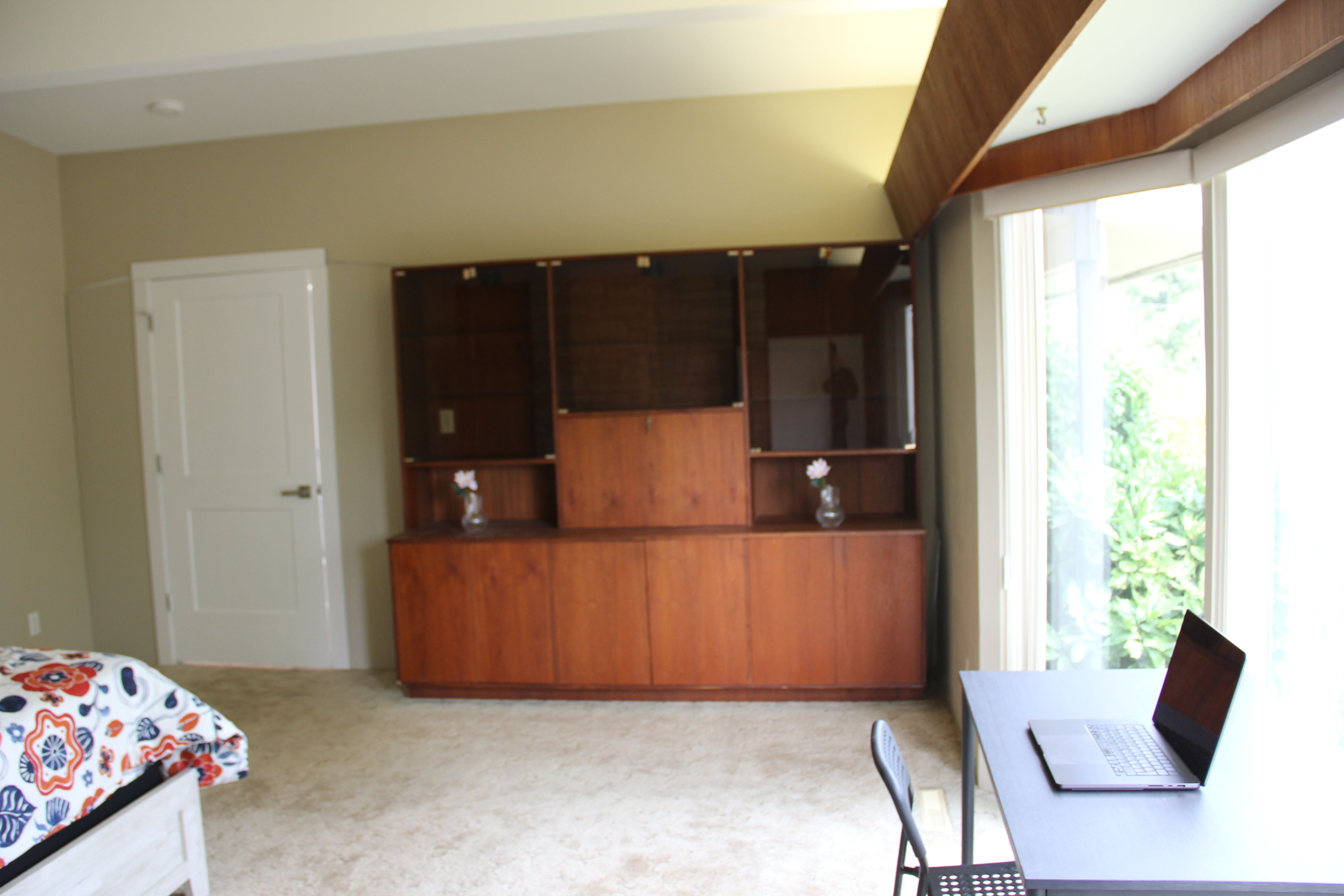 Large Furnished Room 4 for 2 People in Coquitlam near SkyTrain